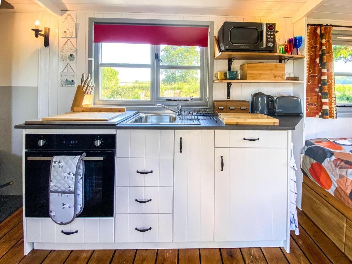 The Hideaway Hut - 1 Bed Shepherds Hut - Герефорд Екстер'єр фото