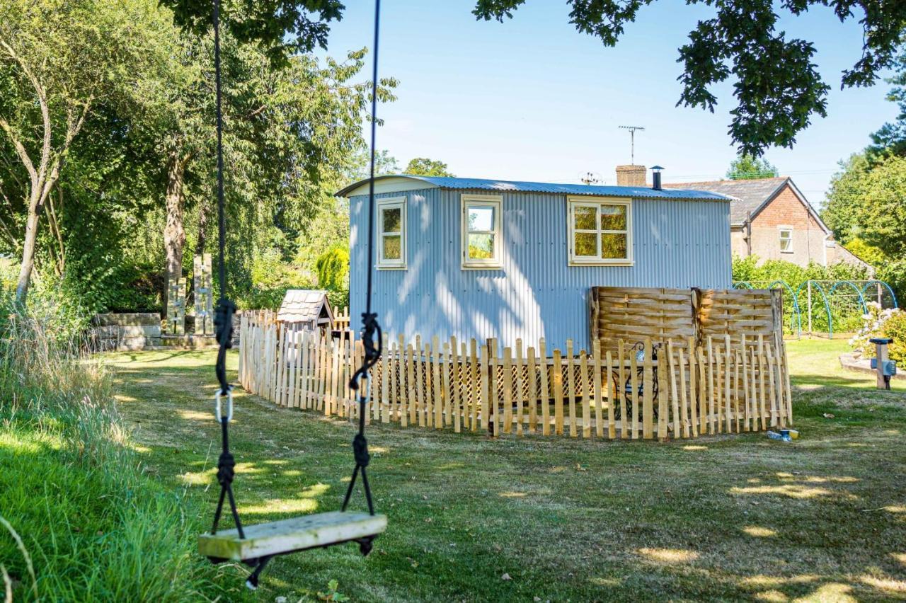 The Hideaway Hut - 1 Bed Shepherds Hut - Герефорд Екстер'єр фото